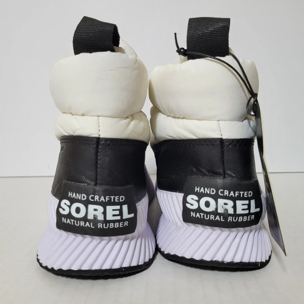 Sorel Womens Out N About III Puffy Zip Boots 8.5 Waterproof Insulated NL4438-100